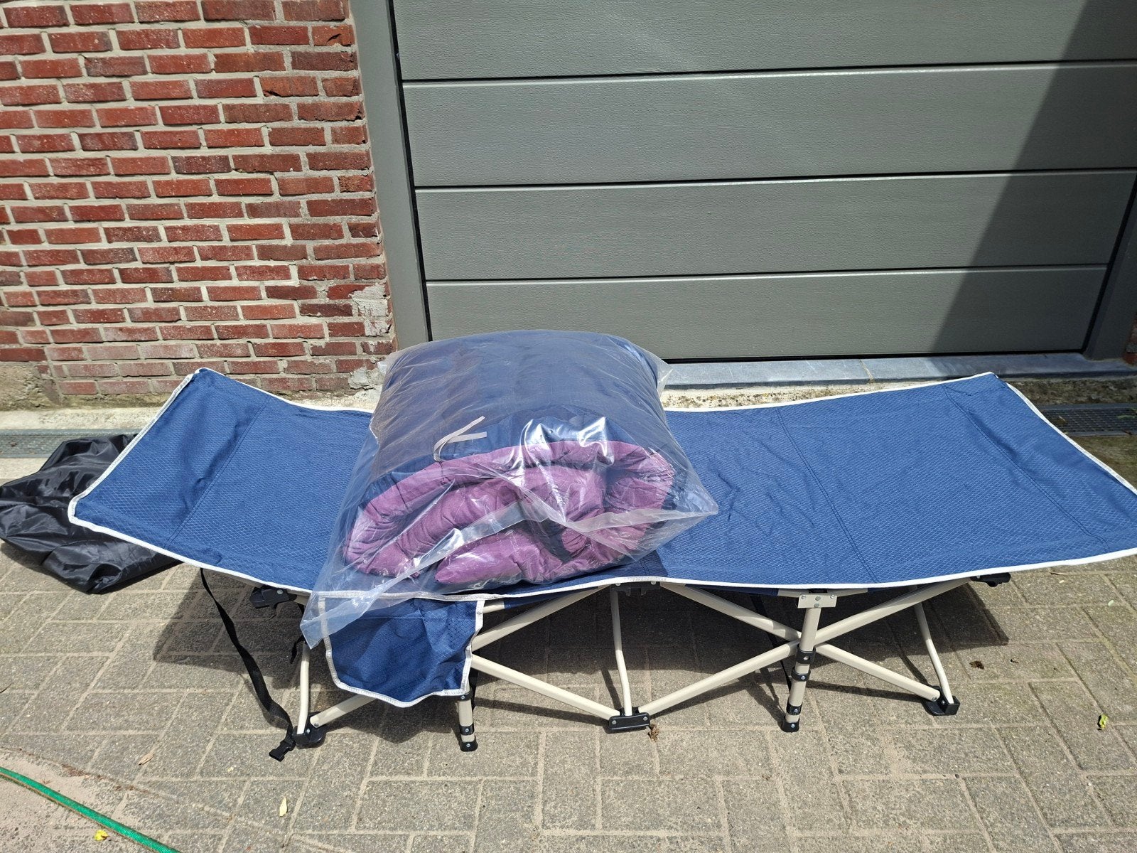 2 veldbedden NIEUW, Tuin en Terras, Ophalen