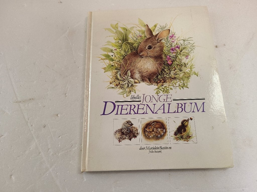 boek libelles jonge dierenalbum, Boeken, Ophalen of Verzenden, Zo goed als nieuw