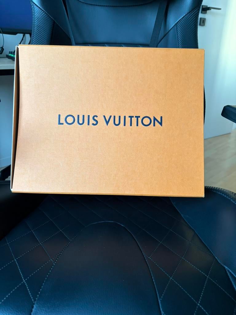 Chaussures Louis Vuitton, Vêtements | Hommes, Chaussures, Enlèvement, Comme neuf