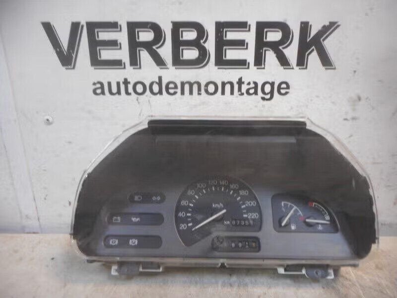 COCKPIT Ford Fiesta 3 (01-1989/12-1996), Enlèvement ou Envoi, Henry-Ford-Straße 1 50735 Köln, DE, Ford-Werke GmbH, Kunden@ford.com