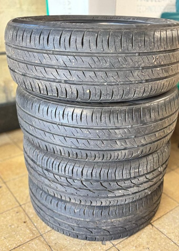 2de hands Banden–2xContinental & 2xEcoContact 185/60 R15 84H, Autos : Pièces & Accessoires, Pneus & Jantes, Enlèvement, Pneus été