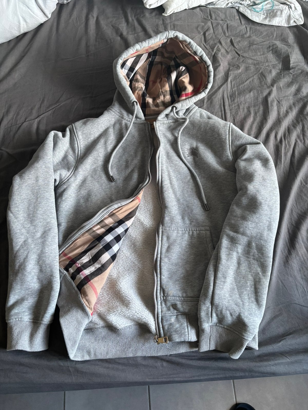 Gilet Burberry, Vêtements | Hommes, Enlèvement, Comme neuf