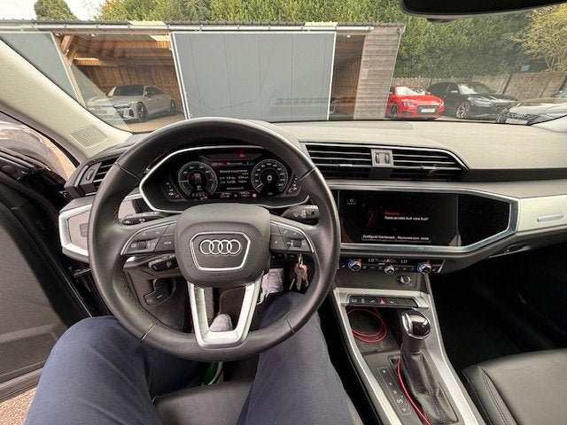 Audi Q3 Sportback S line hybride, Autos, Argent ou Gris, Achat, Entretenue par le concessionnaire, Noir