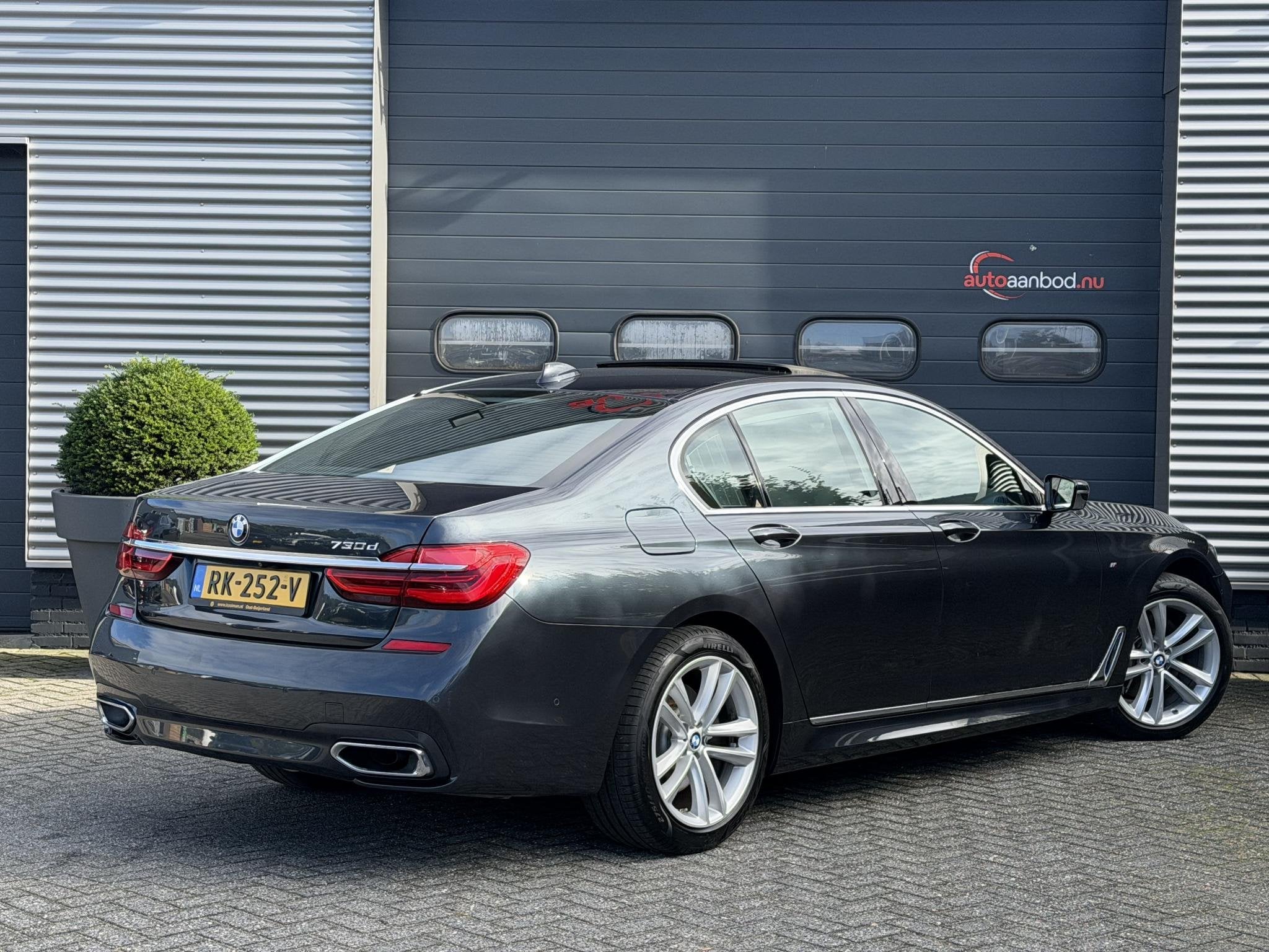 BMW 7-serie 730d High Executive M-Sport | Panoramadak | 360*, Auto's, Automaat, Achterwielaandrijving, Gebruikt, Euro 6