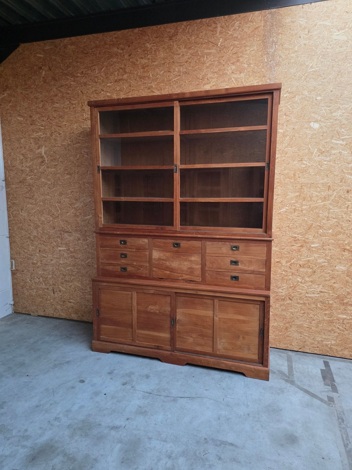 Massief teakhouten buffetkast/vitrinekast 183cm.Hoogte 260cm, Ophalen