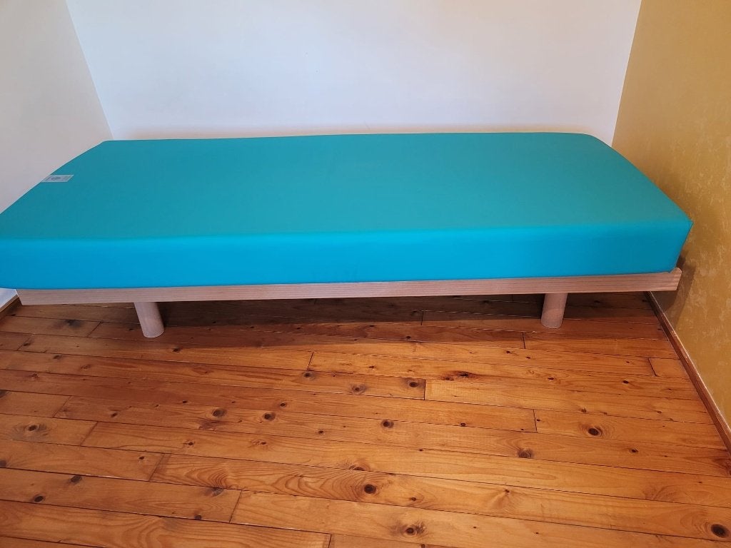 Lit 80x200 – sommier + matelas Partenamut imperméable, Une personne, Utilisé, Sommier, 200 cm