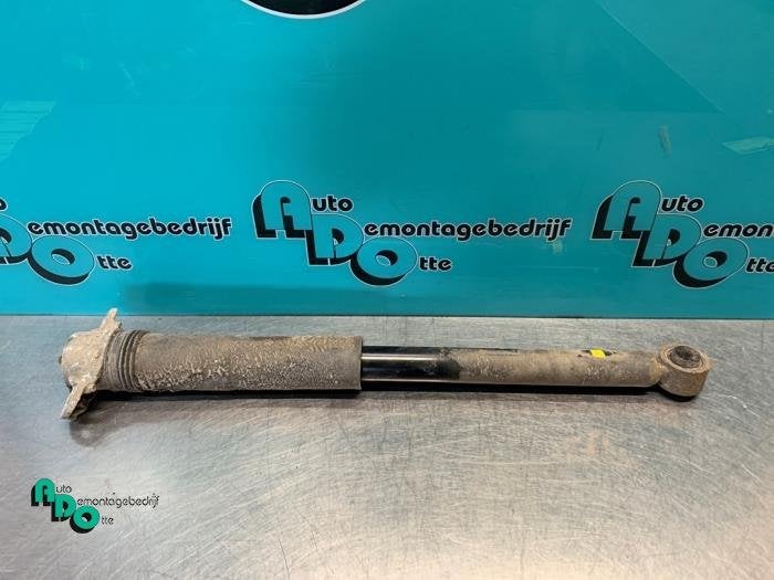 Amortisseur arrière droit d'un Volkswagen Golf (Golf 12-), Volkswagen, -, 3 mois de garantie, Utilisé