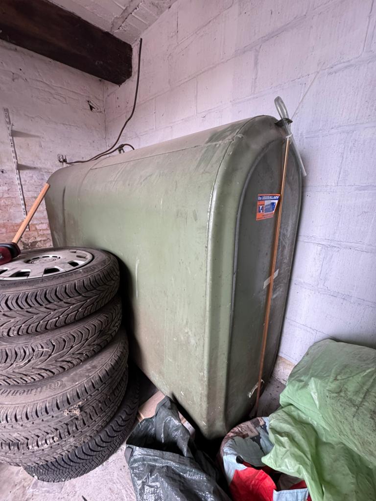 2500 l stalen olietank, Doe-het-zelf en Bouw, Verwarming en Radiatoren, Gebruikt, Overige typen, Ophalen