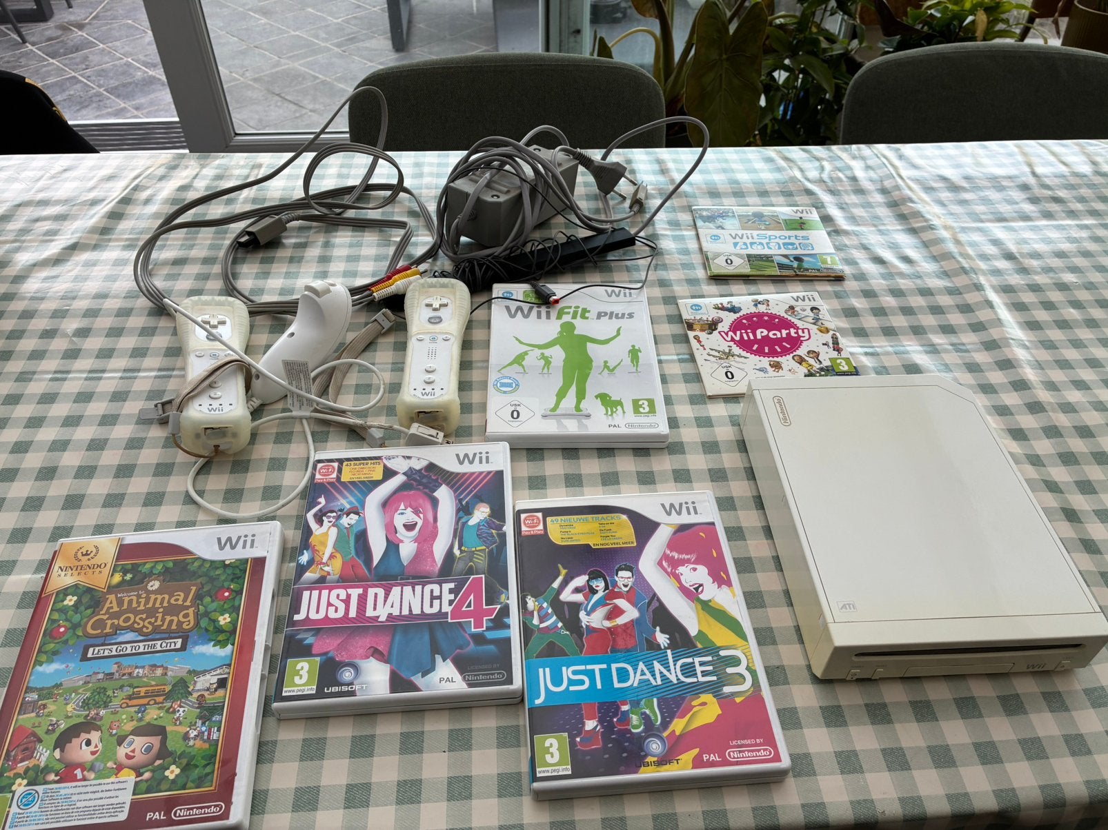 Wii met games, Games en Spelcomputers, Ophalen of Verzenden, Zo goed als nieuw, Met games