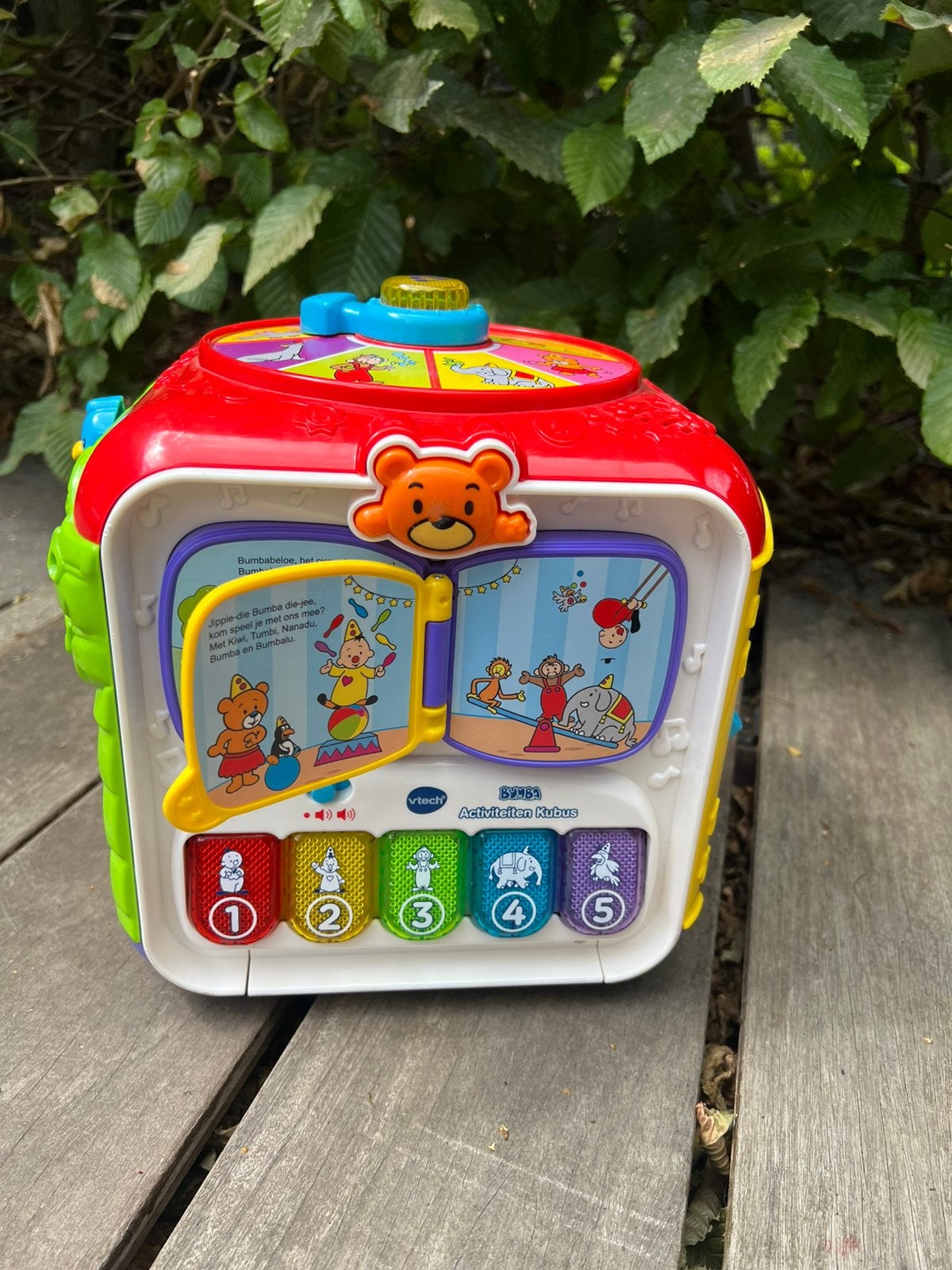 Bumba speelbox, Enlèvement