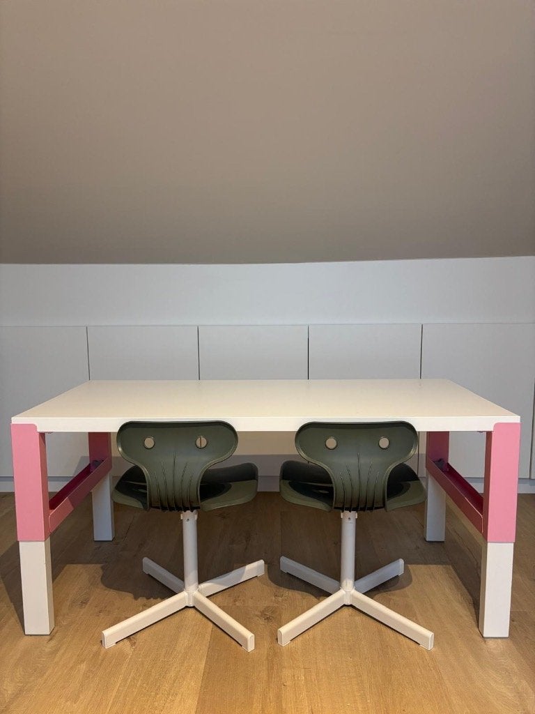 Modern Kinderbureau / Tafeltje met 2 Verstelbare Stoelen, Enfants & Bébés, Chambre d'enfant | Tables & Chaises, Enlèvement, Comme neuf