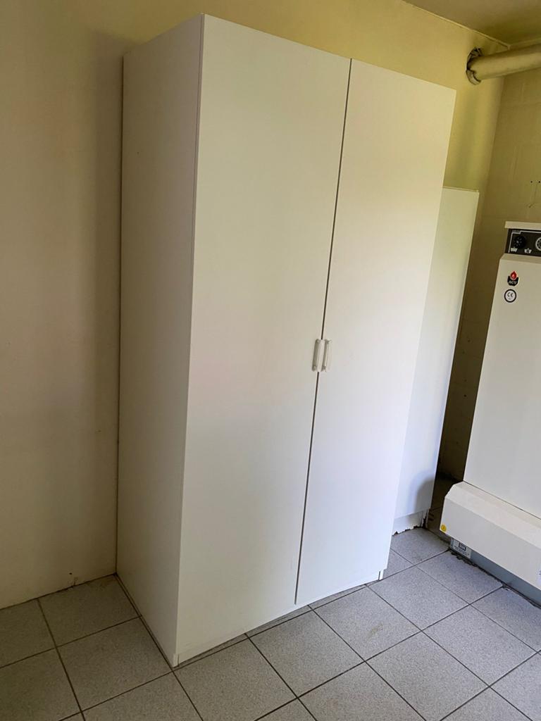 Grande armoire blanche 2 portes – bon état, Huis en Inrichting, Kasten | Kleerkasten, Gebruikt, Ophalen