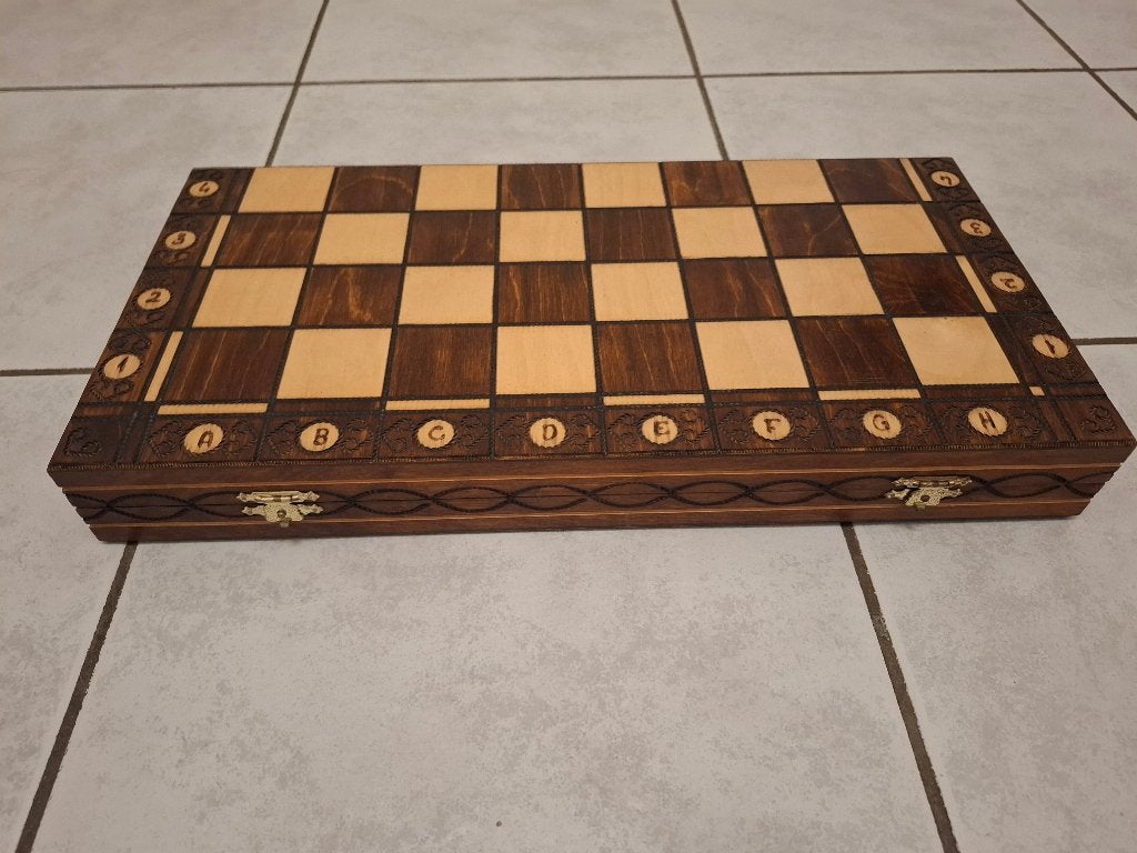 houten schaakbord, Hobby en Vrije tijd, Een of twee spelers, Ophalen, Zo goed als nieuw