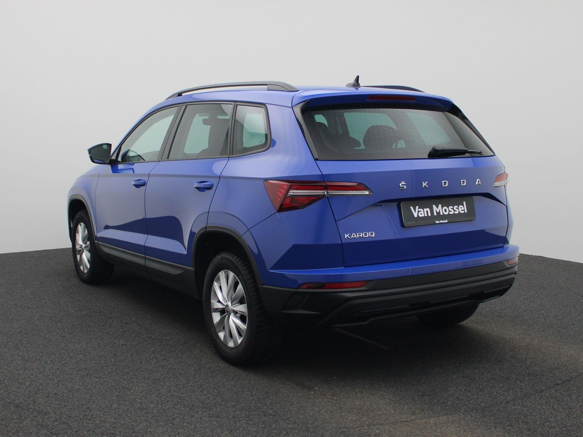 Skoda Karoq 2.0 CRTDI 85KW Clever NAVI | CAMERA | CARPLAY, Voorwielaandrijving, Gebruikt, Zwart, 4 cilinders