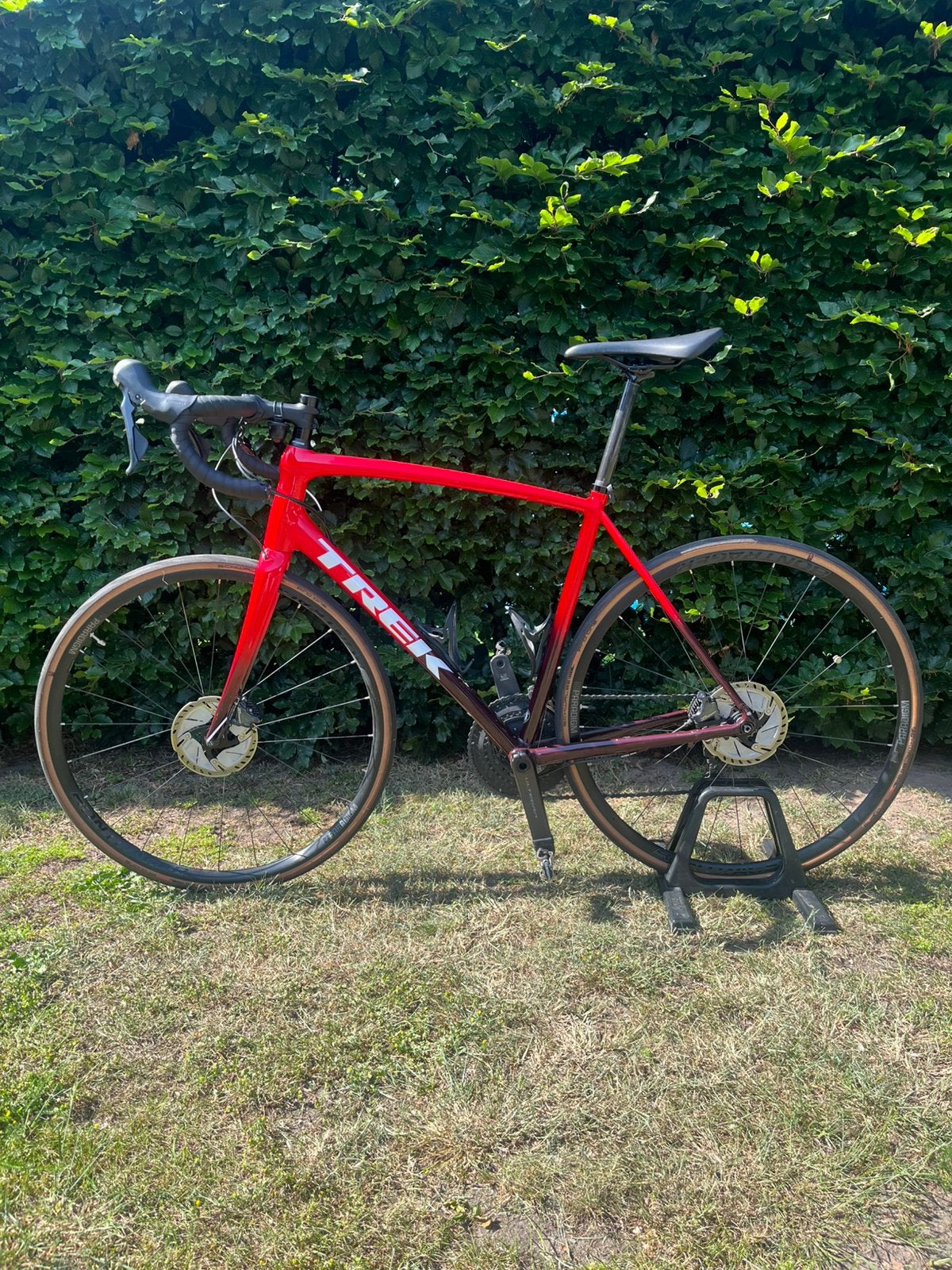 Trek Emonda, Ophalen, Zo goed als nieuw, Schijfrem, Heren