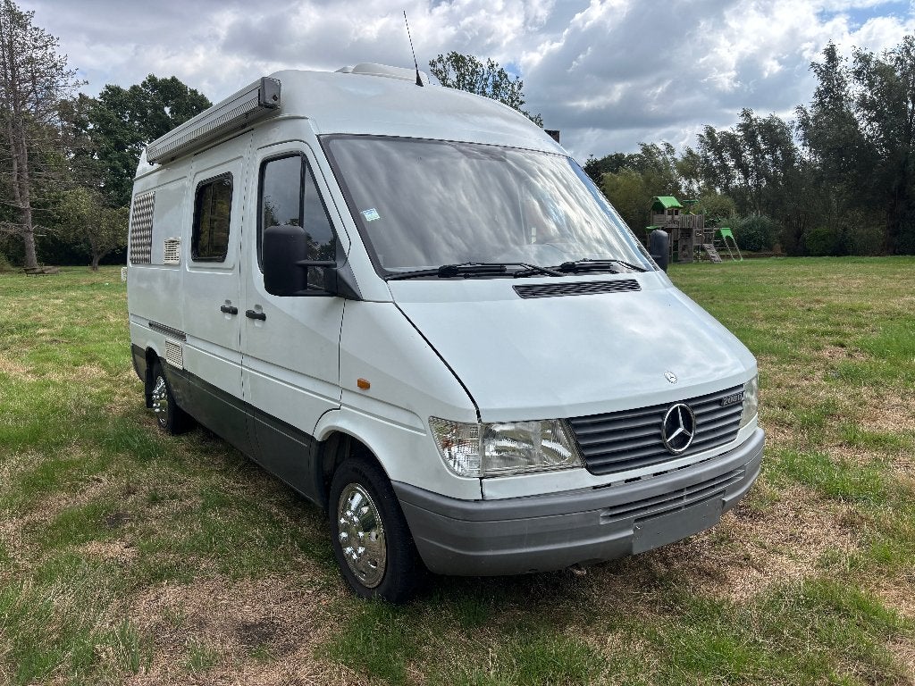 Toffe Mercedes Sprinter 208CDI voor 2 personen met keuring, Chemisch toilet, Bestuurdersdeur, Bedrijf, Tot en met 3