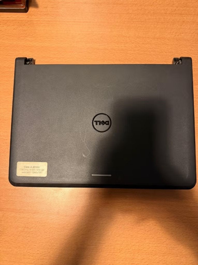 Dell Latitude 3340 – Core i3 – HS / Pour pièces, Enlèvement, Ne fonctionne pas, DELL