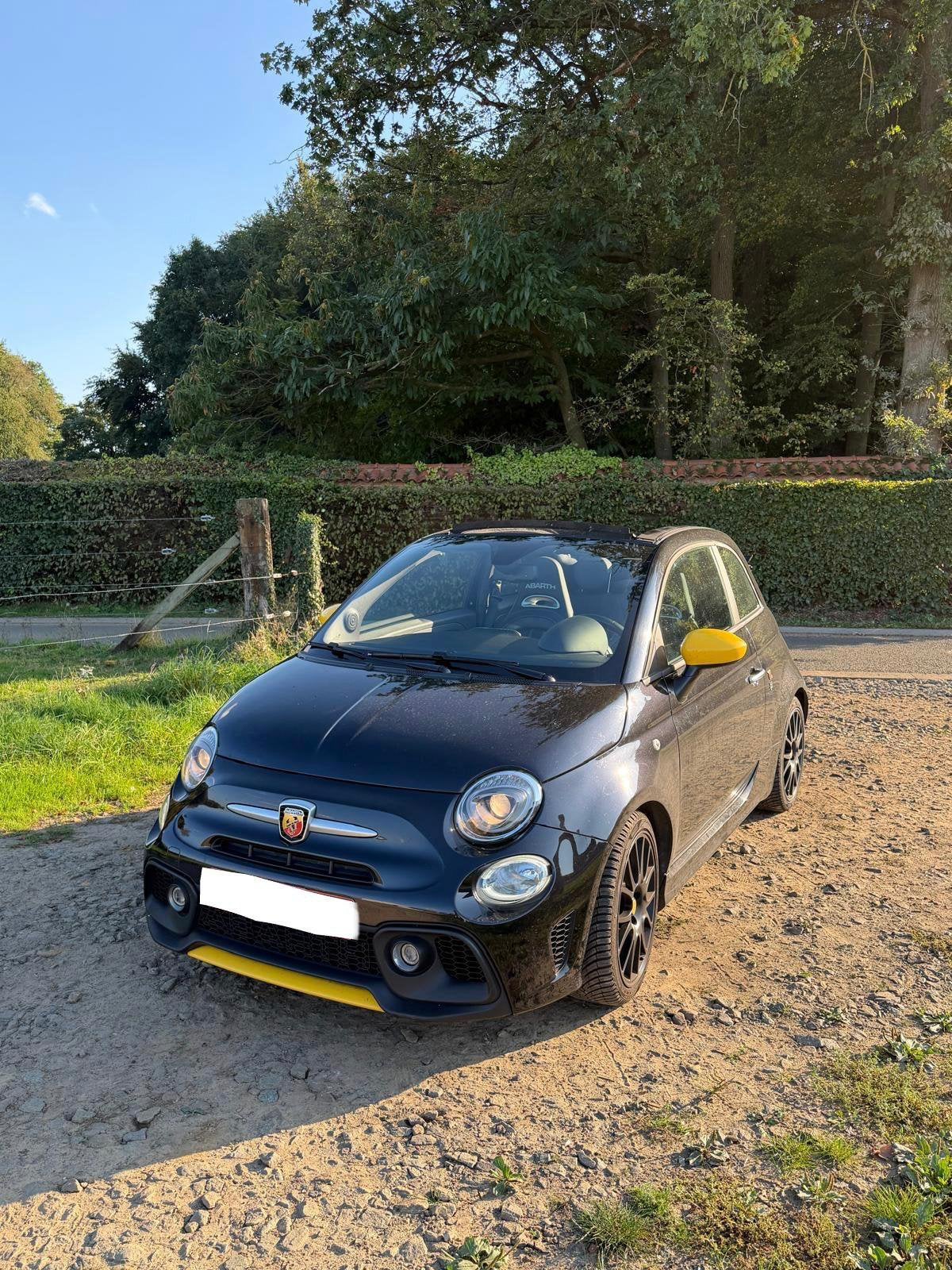 Abarth 595c Pista Cabrio version noir/jaune, Autos, Cuir, 177 g/km, Achat, Euro 6