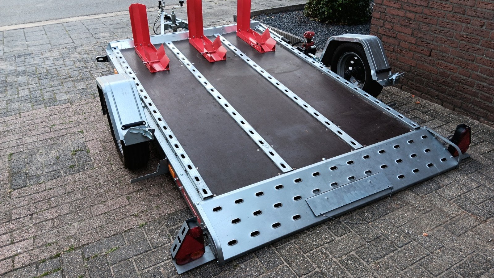 Temared hydraulisch afzinkbare motortrailer nieuwstaat COC, Enlèvement