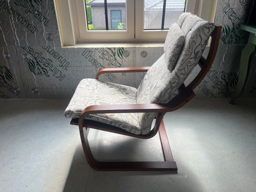 IKEA POÄNG Fauteuil en voetenbank, Huis en Inrichting, Fauteuils, Ophalen, Gebruikt, Hout