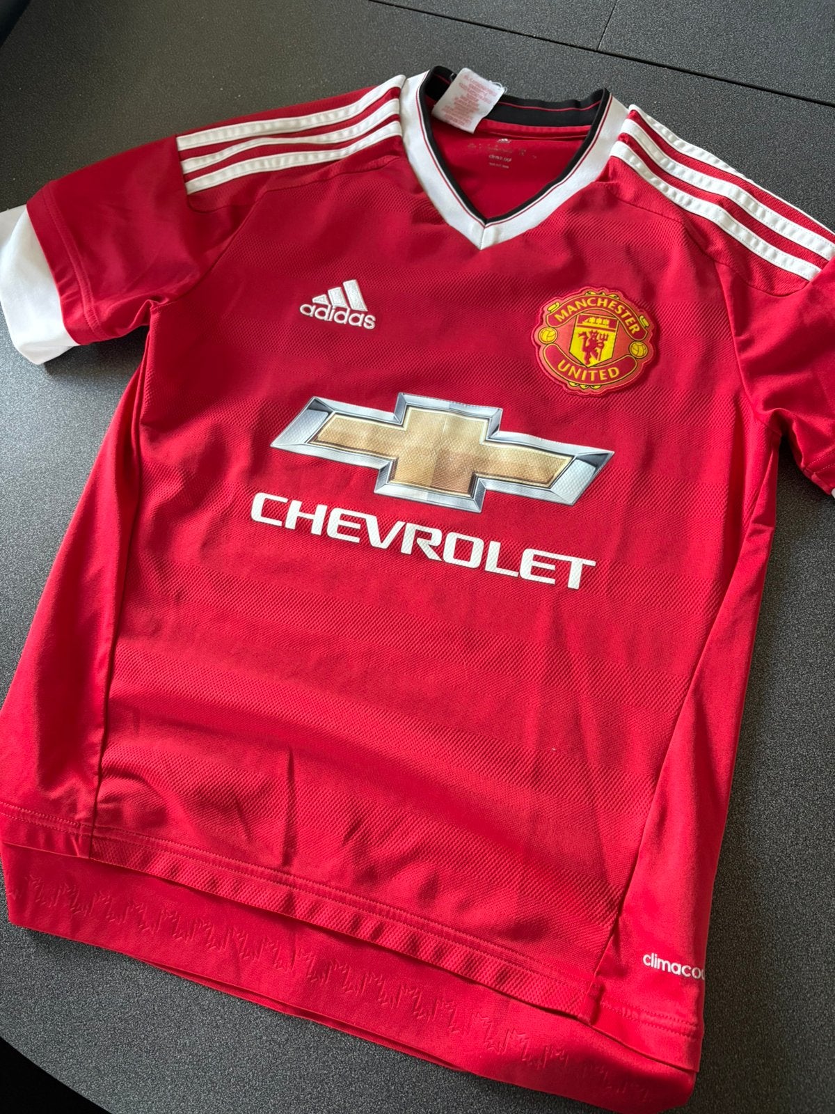 Manchester United 2015/2016 adidas - Kindermaat (~12-13j), Sport en Fitness, Ophalen of Verzenden, Gebruikt, Shirt