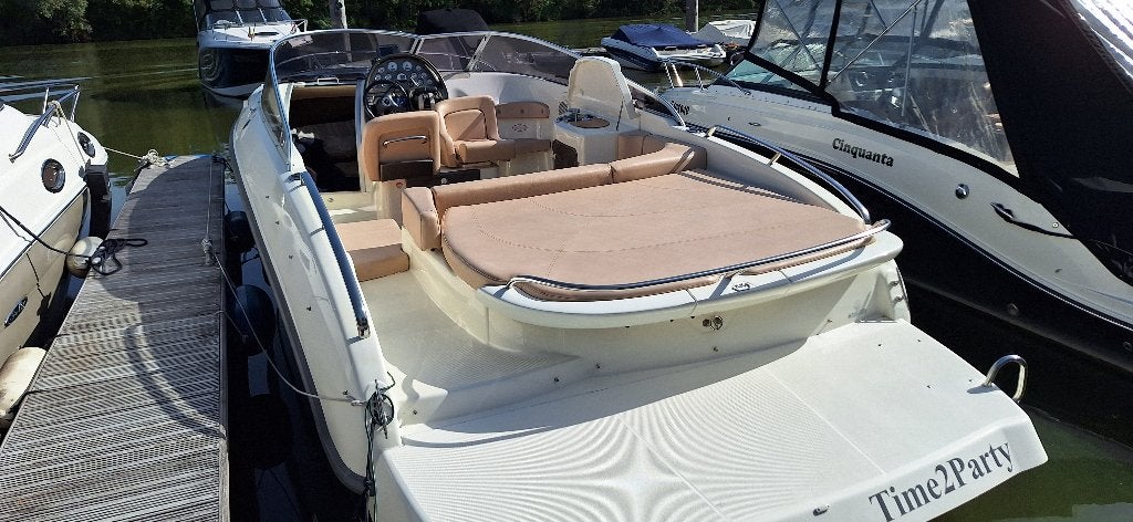 Italiaanse Sportboot Cranchi CSL27, 9 m, Binnenboordmotor, Composieten, Met afstandsbediening