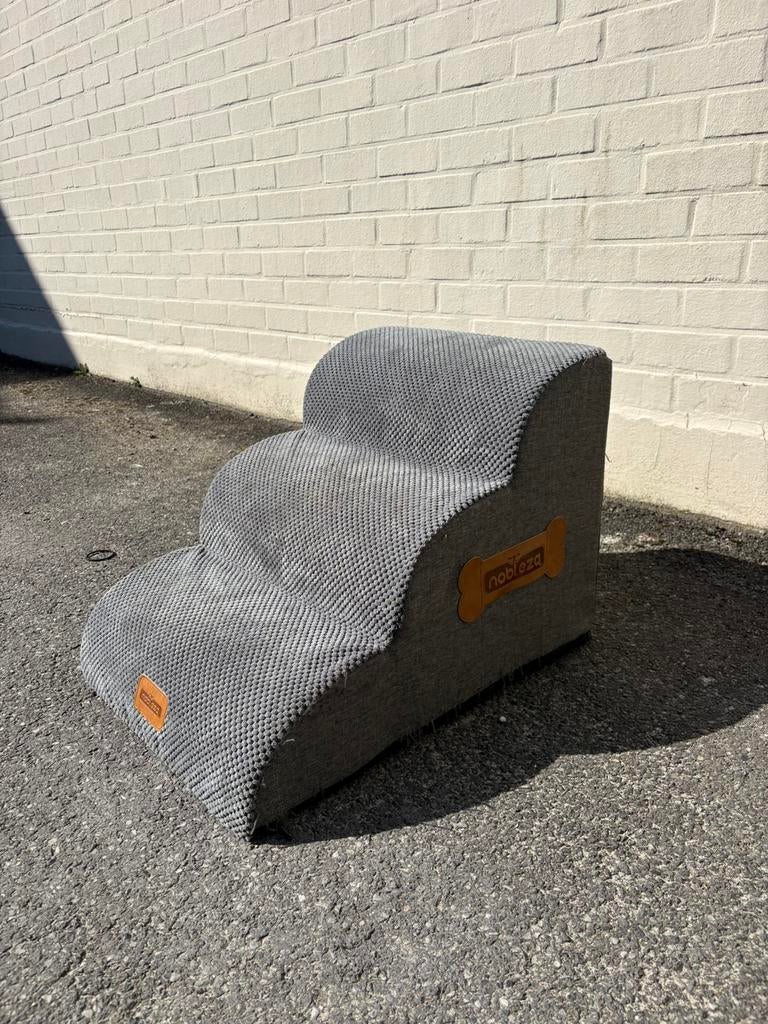 Trapje voor kleine hondjes, Ophalen