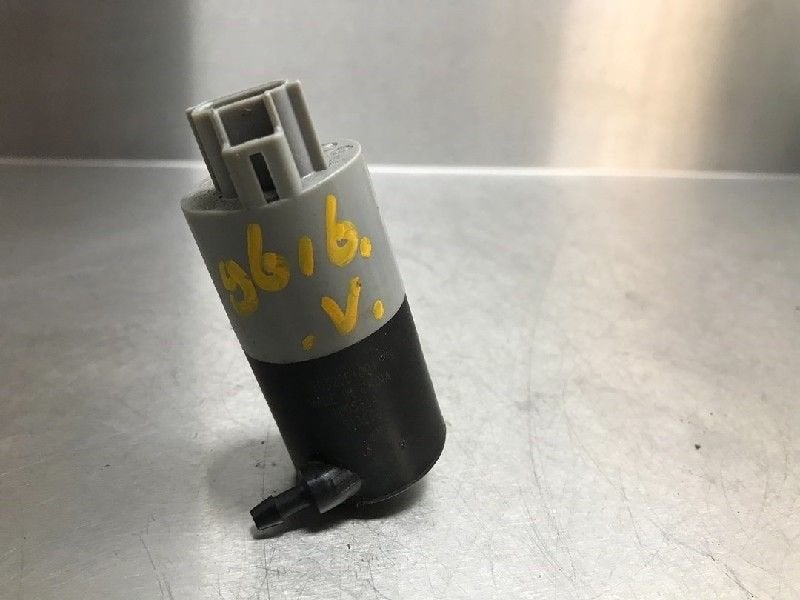 LAVE-GLACE POMPE AVANT Toyota Aygo (B40) (|1032551001|), Utilisé, Toyota