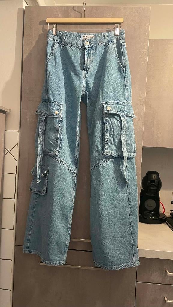 JEANS  avec poches BERSHKA bleu XS, Vêtements | Femmes, Jeans, Enlèvement ou Envoi, Bleu, Comme neuf, W27 (confection 34) ou plus petit