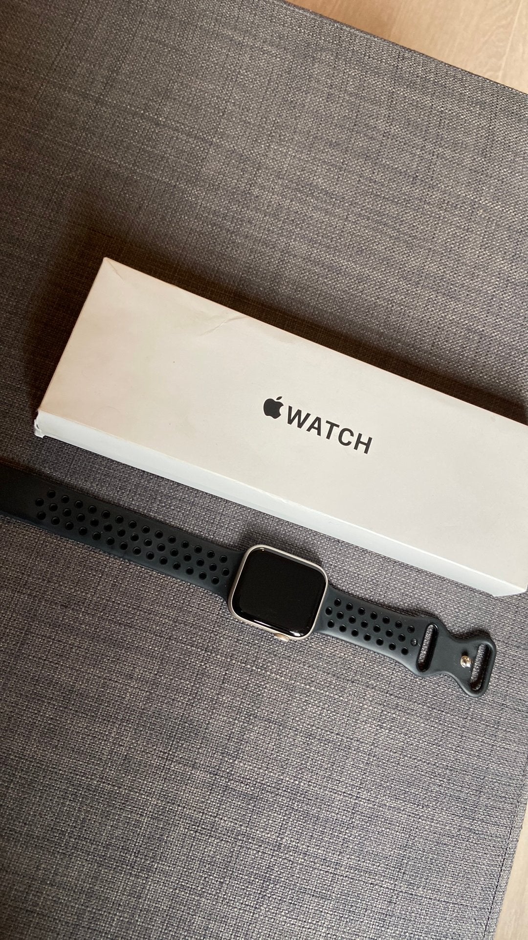 Apple Watch SE 44 mm, Étanche, Enlèvement ou Envoi, IOS, Comme neuf