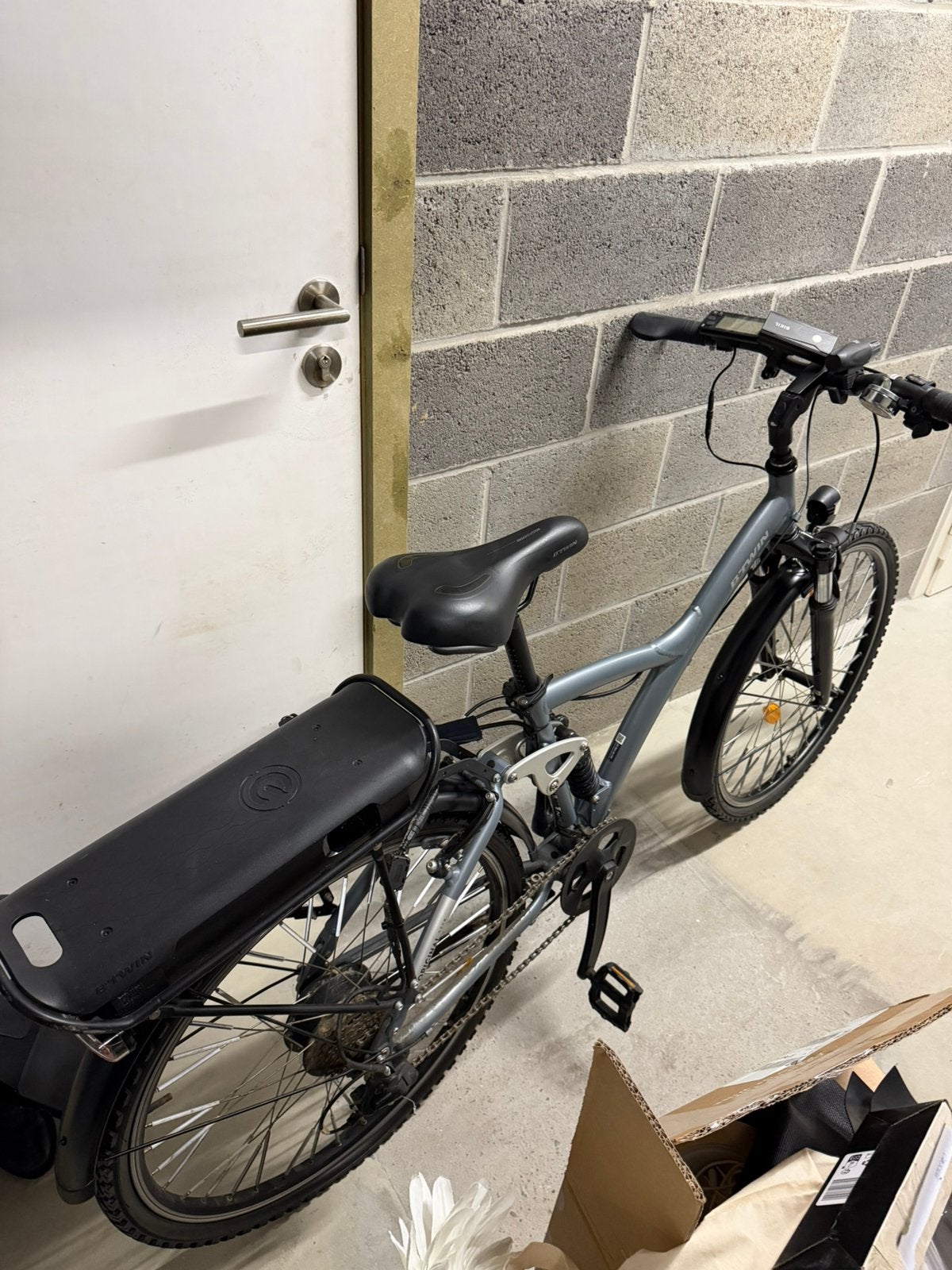 B'Twin Original 700E elektrische fiets — zonder batterij, Ophalen, Zo goed als nieuw