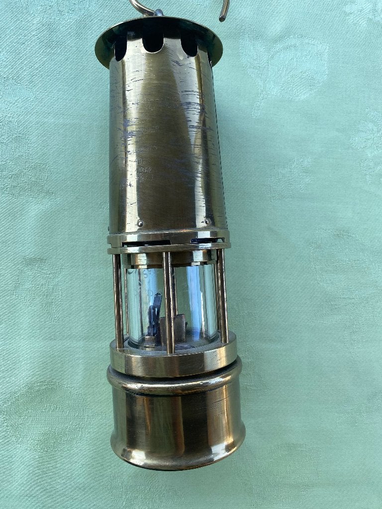 Koperen mijnwerkerslamp met Lourdes Brancardier Pieter Clerx, Ophalen of Verzenden, Koper