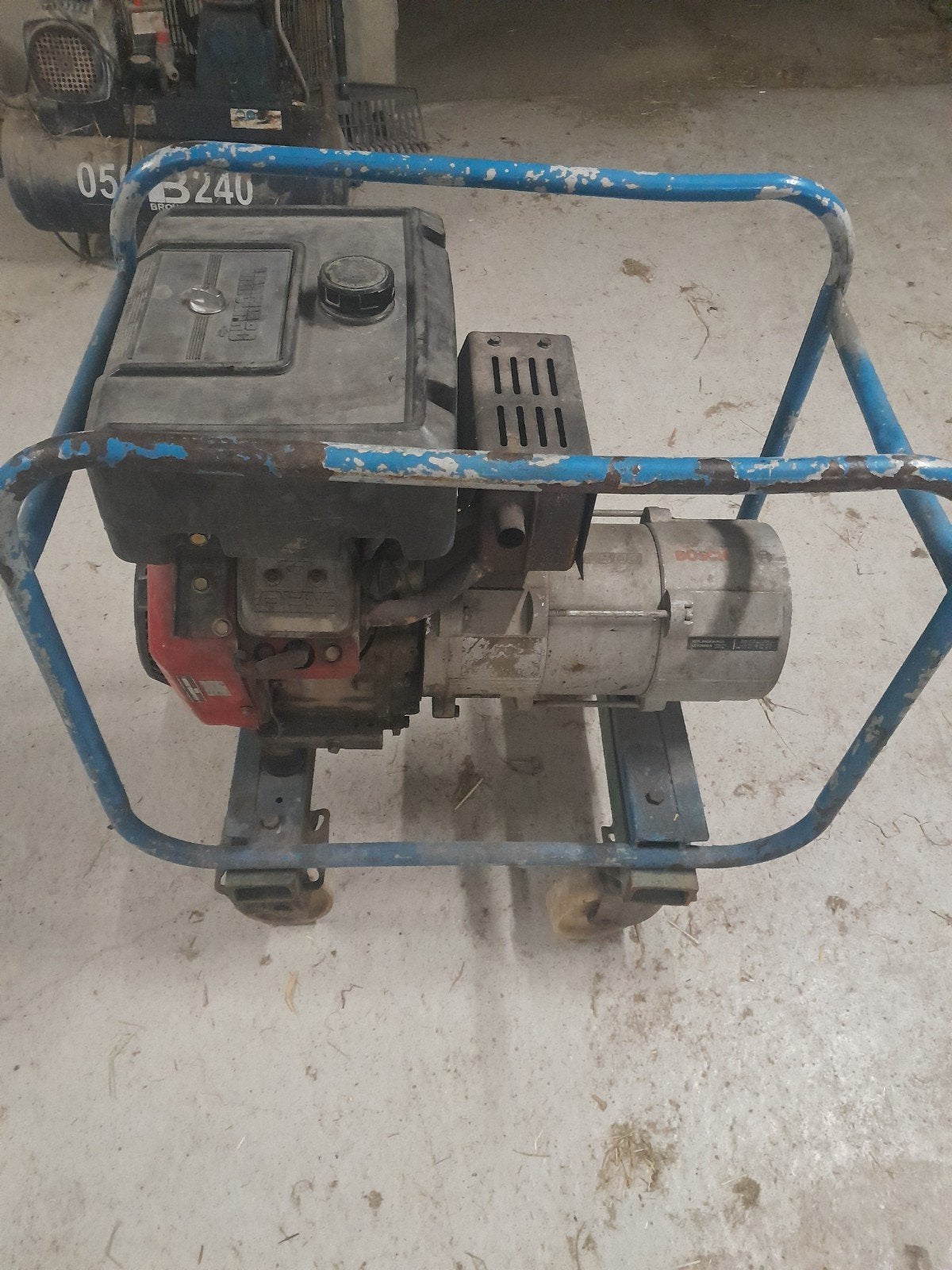 Bosch stroomgenerator met b&s vtwin motor, Enlèvement ou Envoi