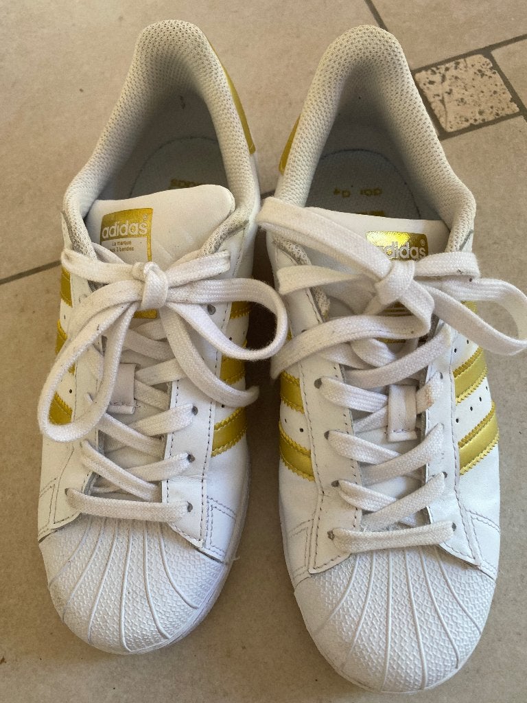 Baskets adidas, Sport en Fitness, Basketbal, Ophalen, Gebruikt, Schoenen