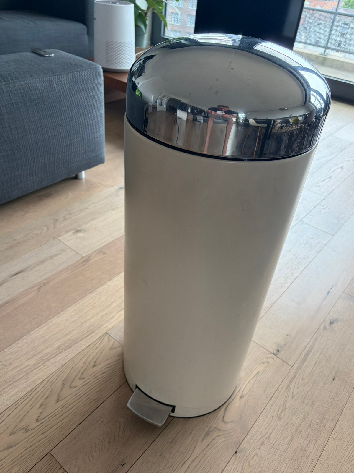 Brabantia - pedaalemmer. 70cm high, Huis en Inrichting, Woonaccessoires | Prullenbakken, Ophalen, Zo goed als nieuw