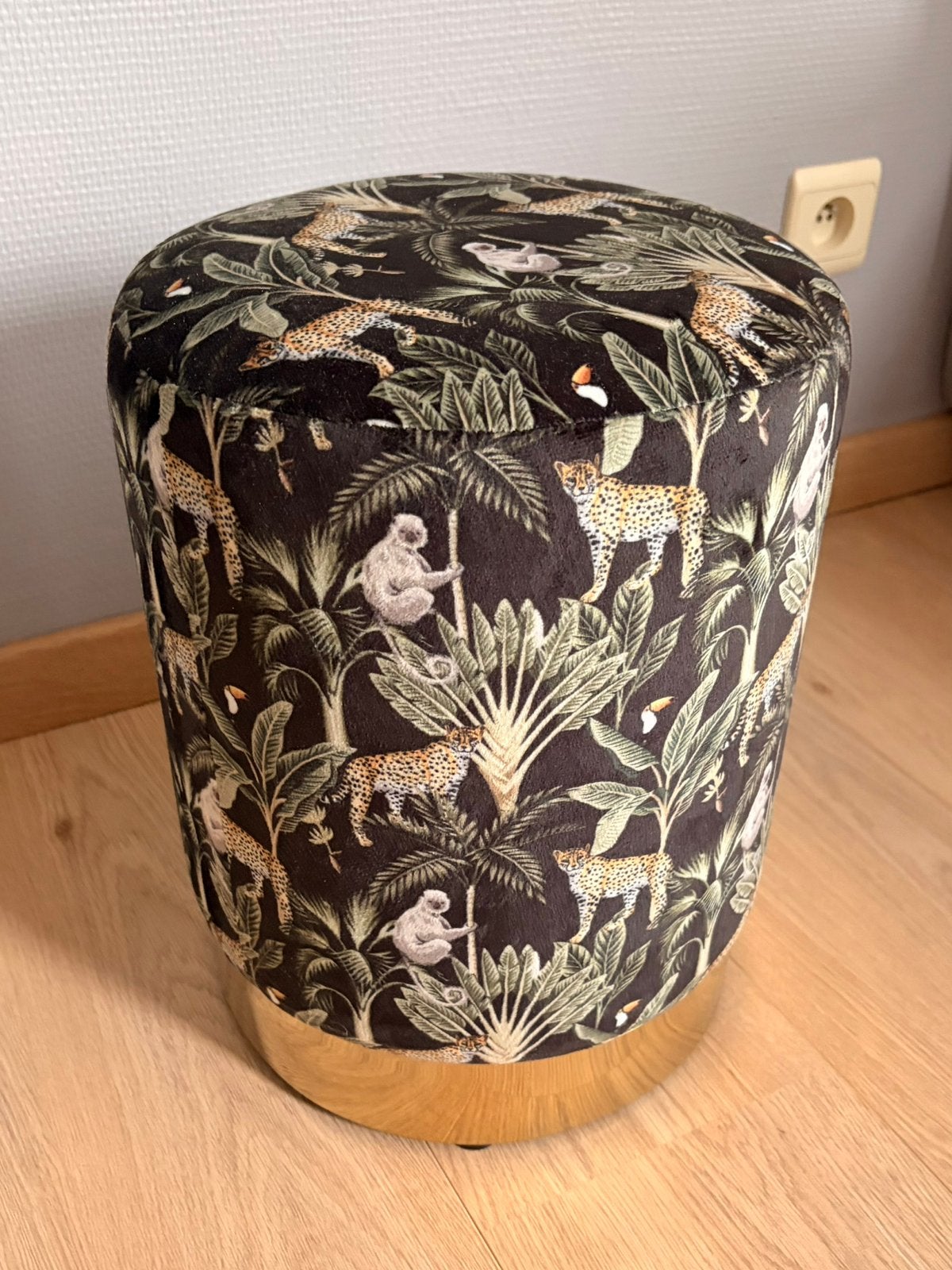 Poefje, Ophalen, Minder dan 50 cm, Rond, Minder dan 50 cm