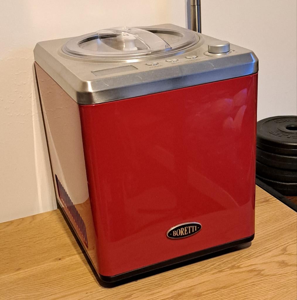 Boretti Ijsmachine rood, Enlèvement