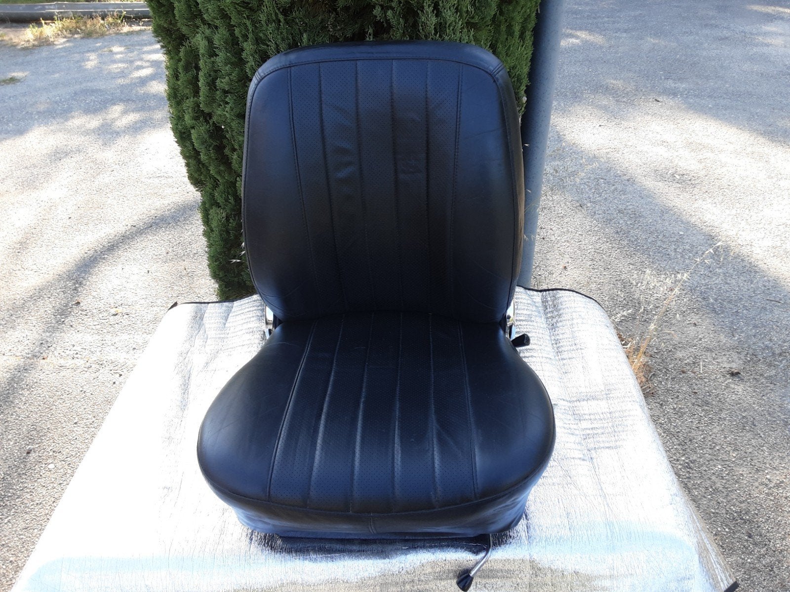 1 très beau siège conducteur en cuir noir de porsche 911 SWB, Porsche