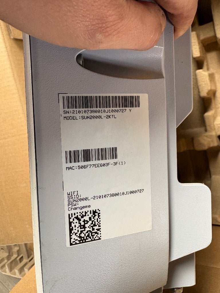 Omvormer zonnepanelen Huawei, Doe-het-zelf en Bouw, Zonnepanelen en Toebehoren, Ophalen, Zo goed als nieuw, Compleet systeem, 200 wattpiek of meer