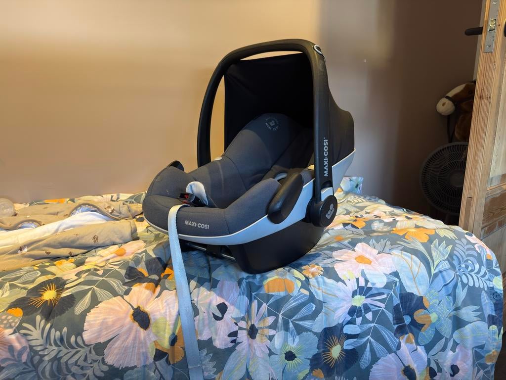 maxi-cosi pebble pro & familyfix 3, Ophalen, Zo goed als nieuw