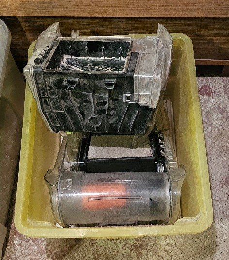 Reservoirs  et balais aspirateur sans sac AEG, Réservoir, Enlèvement, Utilisé, Autres types