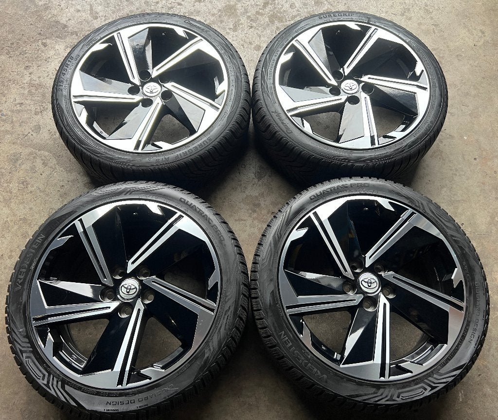 5x114,3 18" Toyota Prius +, Corolla, Auris Velgen + Banden, Auto-onderdelen, Ophalen, 18 inch, Banden en Velgen, All Season