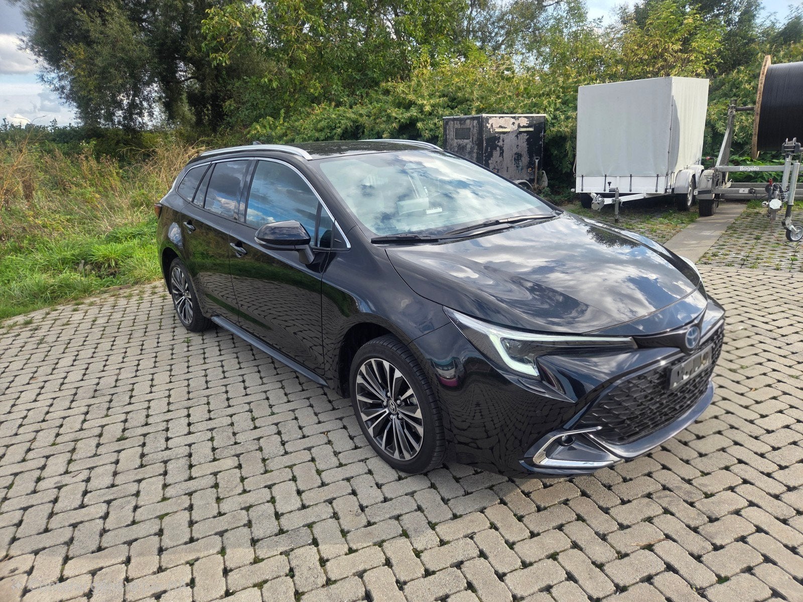 Toyota Corolla 20000km 7 ans garantie!, Autos, Achat, Euro 6, Entreprise, Noir