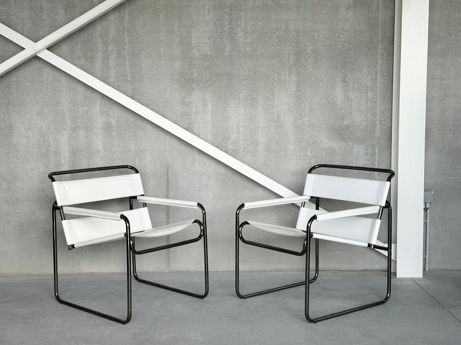 Wassily chairs (2), Ophalen