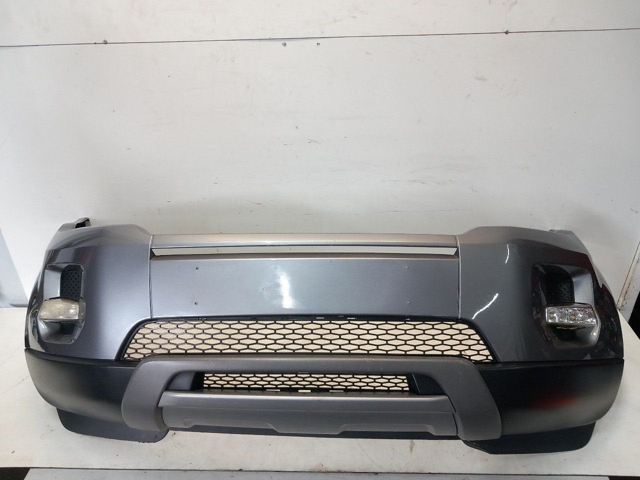 Bumper voor Land Rover Evoque, Auto-onderdelen, Onderdelen@venauto.nl, Van der Ven Autorecycling B.V., Ettenseweg 76, 4706 PB Roosendaal, The Netherlands