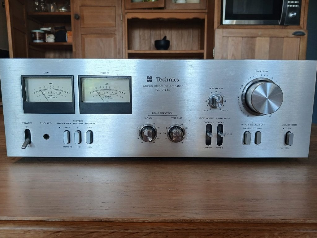 Technics- SU 7300 versterker. Niet werkend. Bieden vanaf 20€, Enlèvement ou Envoi, Ne fonctionne pas, Autres marques