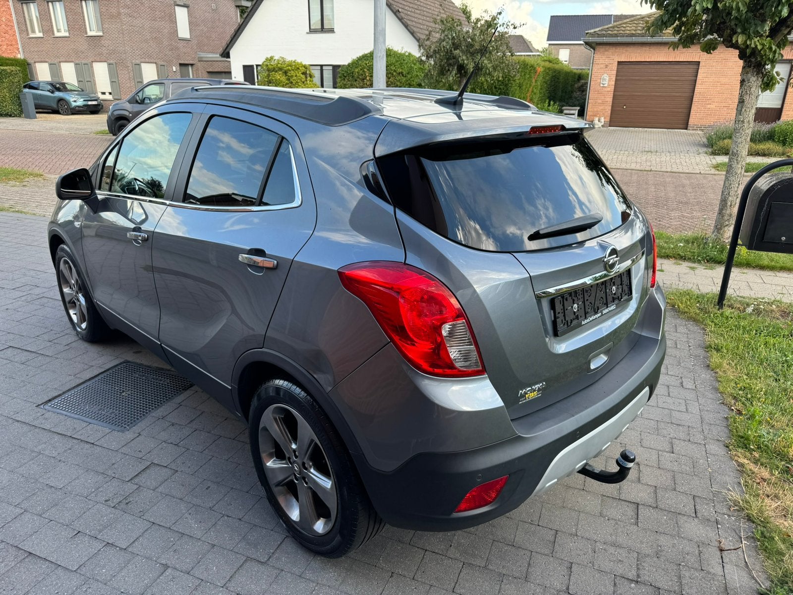 Opel Mokka 1.6 benzine, Auto's, Voorwielaandrijving, Verwarmde buitenspiegels, Zwart, 4 cilinders