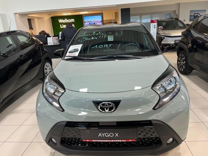 Toyota Aygo X 1.0 MT PULSE, 72 pk, Handgeschakeld, Stadsauto, Groen