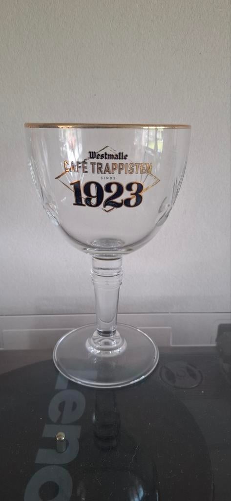 Westmalle glas 1923. 100 jaar cafe trappisten, Ophalen