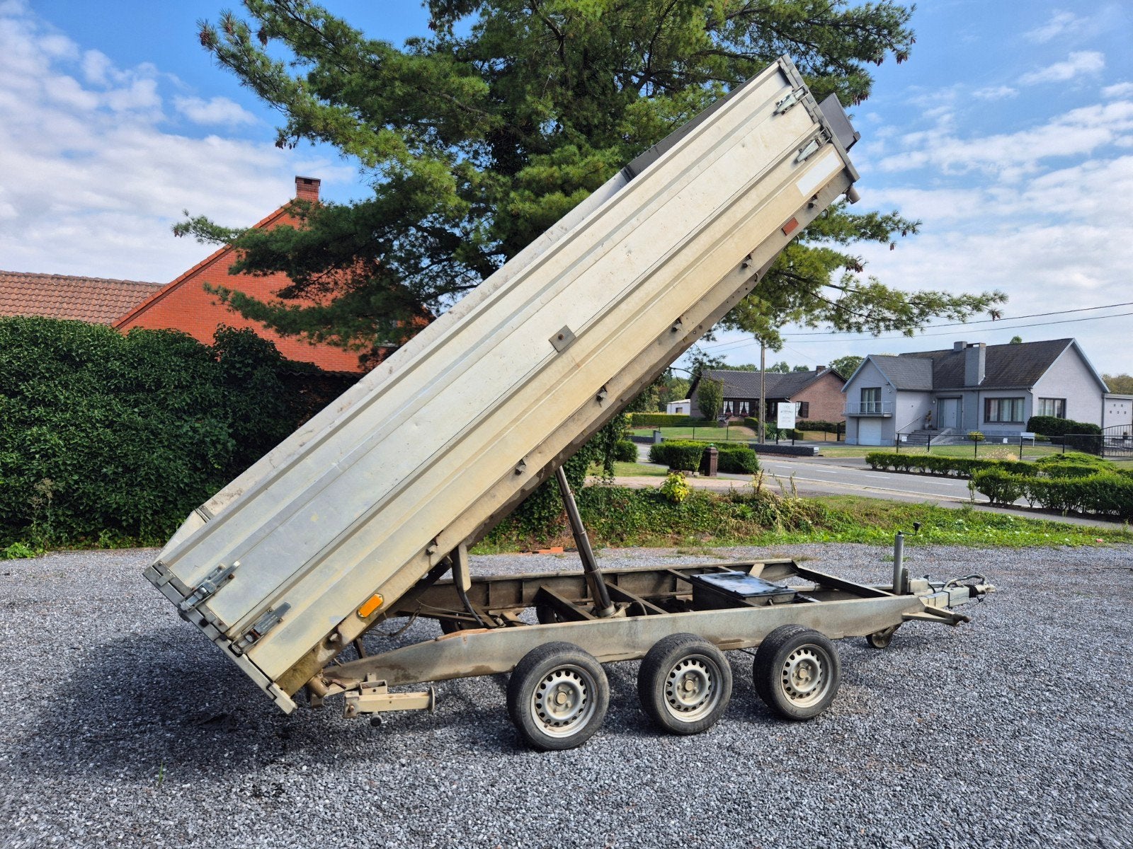 Benne basculante Hapert à 3 essieux et 3 côtés 3500 kg, Enlèvement